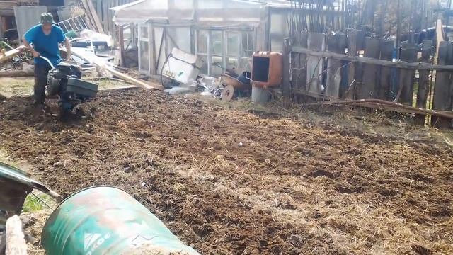 Пахота огорода мотоблоком с двигателем уд-25 смотреть онлайн