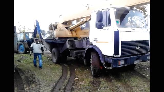 МАЗы автокран, самосвал, ЮМЗ-6 и бездорожье. MAZ Truck Crane, Dump Truck, UMZ-6  And Off-road