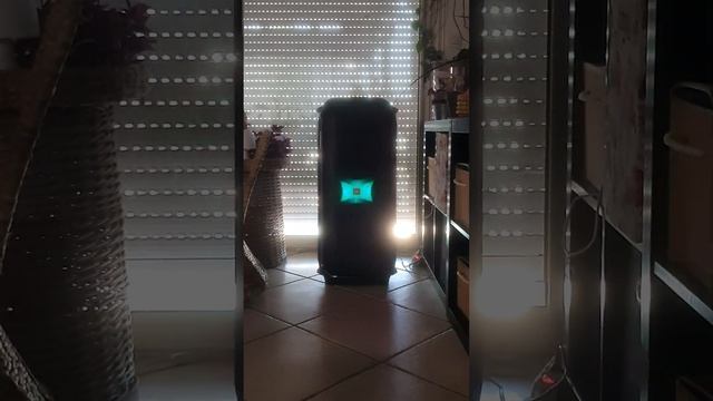 JBL partybox 710 - MASSIVE BASS? (50% volume, bass boost 1) смотреть онлайн