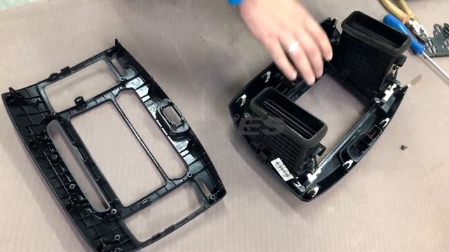 Установка магнитолы Teyes для Hyundai Elantra 4 2006-2012 смотреть онлайн