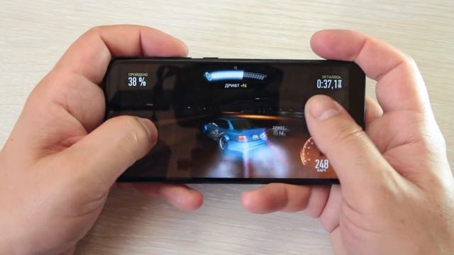 Xiaomi Mi A2 Lite -  дисплей с вырезом, Android One и надежный Snapdragon 625