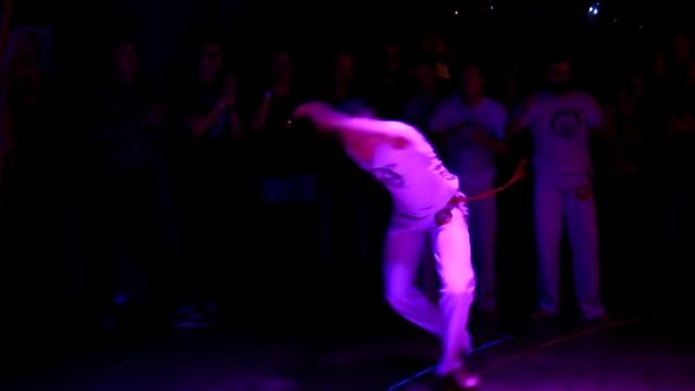 Akademia Sztuki Capoeira UNICAR Rzeszów - pokaz w klubie Piekiełko смотреть онлайн