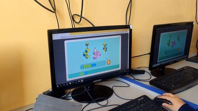 Programación para Niños - Colegio El Fundamento смотреть онлайн