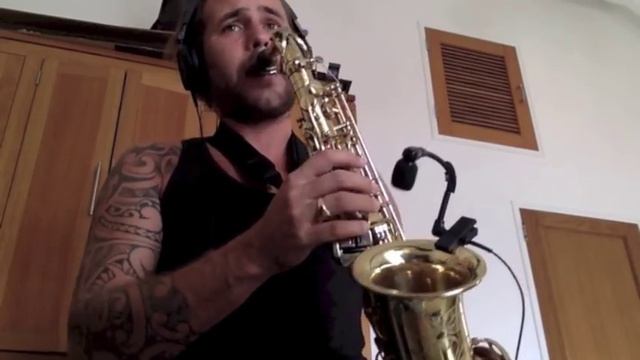 Jimmy sax jam between Sax & Drum смотреть онлайн