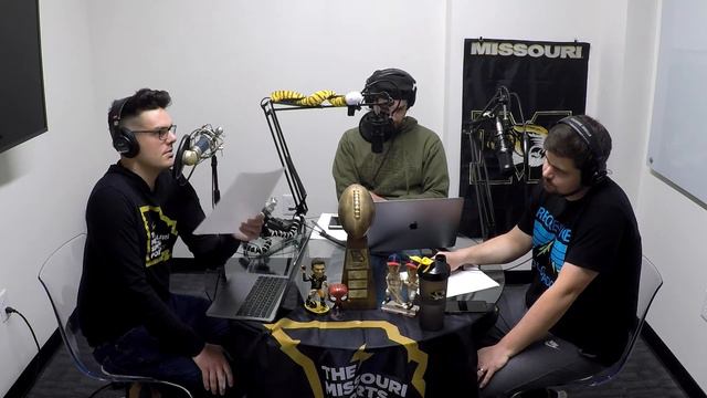 Ep. 142 - Norm Stewart Court, Mizzou Football Mt Rushmore смотреть онлайн