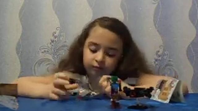 Дашенька открывает 4 коробочки с конструктором Minecraft!!Собираем ПАУКА!!Вся серия собрана! смотреть онлайн