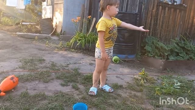 То жара ,то грозы/Ни чего не делали /Cходили в баню и к свекрови на день рождение / смотреть онлайн