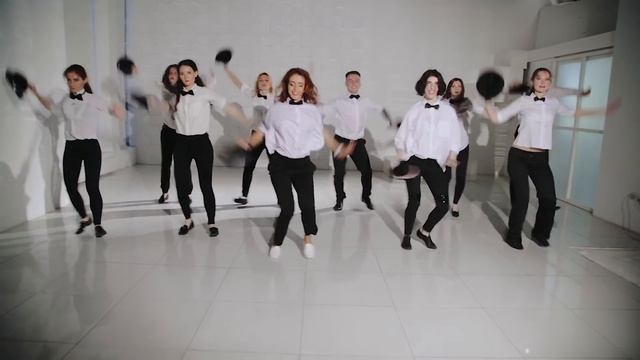 Mambo Dance Video of Marta Khanna смотреть онлайн