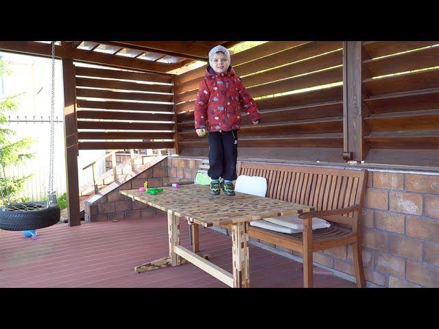 Использование бросовой древесины: садовый стол. Часть 2
The use of fully unusable wood. Part 2. смотреть онлайн