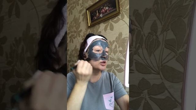 Угольная маска от «Мэри Кэй» смотреть онлайн