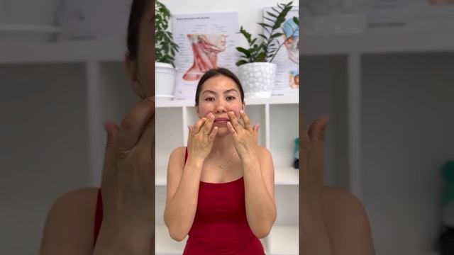 Как убрать носогубные складки? Все упражнения делать на сыворотке или тонере #самомассаж #морщины смотреть онлайн