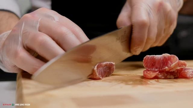 Цитрусовый салат с креветками и авокадо - Рецепты от SPAR! смотреть онлайн