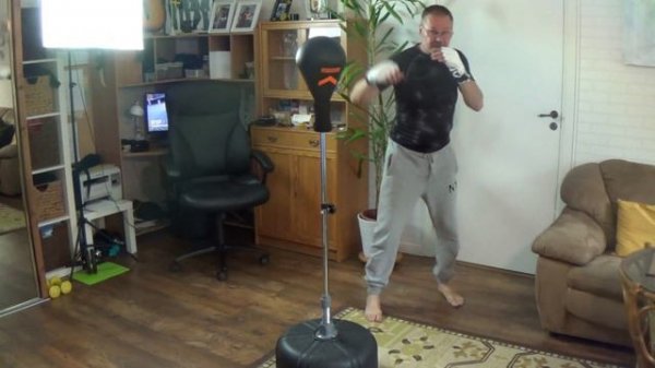 методика занятий c напольной грушей ( Reflex Bag )