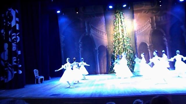 МХУ Гжель. Щелкунчик. Снежинки полн. 28.12.15 смотреть онлайн