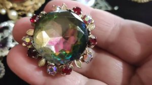 ЧАСТНЫЕ КОЛЛЕКЦИИ. Коллекция Любы. Броши Чехословакия. Винтажные украшения. Хобби.