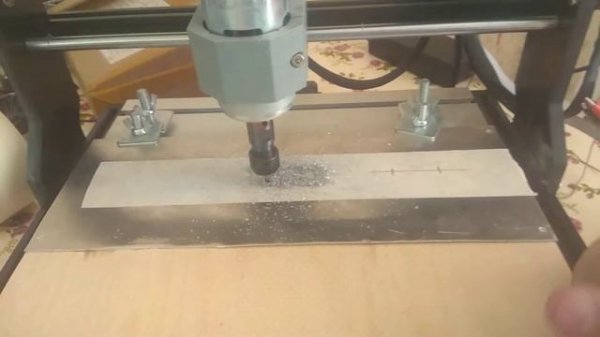 Фрезер CNC 3018 pro режет алюминий.