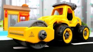Машинки ПОМОЩНИКИ для малышей — Грузовик, Экскаватор и машинка КАТОК — Строим дорогу для машинок.mp4
