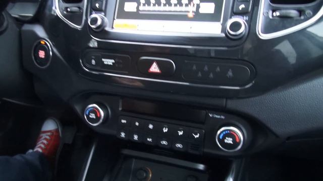 KIA CARENS 2013, COMO REPRODUCIR MUSICA Y VIDEO EN EL EQUIPO MULTIMEDIA, 1º PARTE. смотреть онлайн