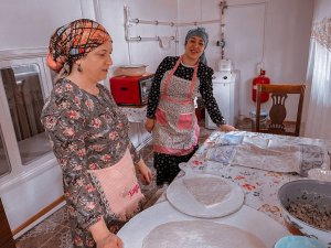 КУМЫКИ в Дагестане! Один день в ДЕРЕВНЕ! Калмыцкий чай! Готовим Чуду и Хинкал!