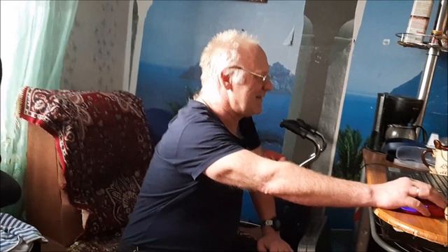 Обычный день//Обзор необычного кресла смотреть онлайн