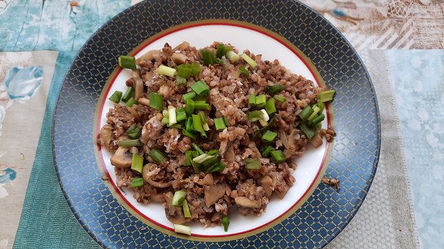 Гречка запеченная с грибами.mp4 смотреть онлайн