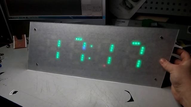 почти готово, часы с плавной анимацией на WS2812b и Ардуине смотреть онлайн