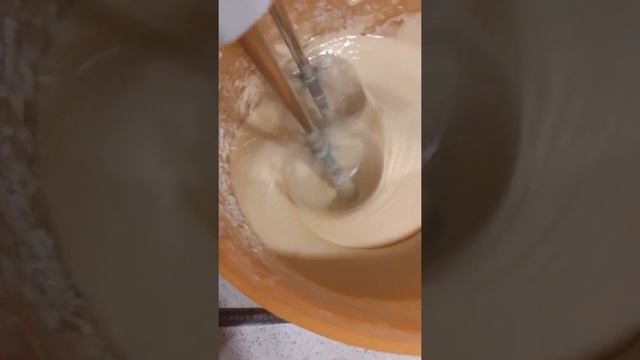 пеку шарлотку?? смотреть онлайн