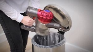 Как очистить контейнер пылесоса Dyson V7?