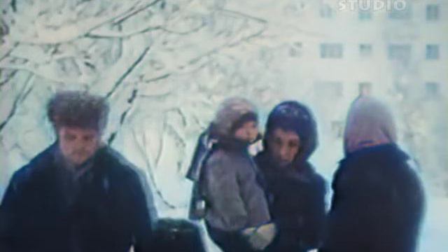 Зима в Холмске в 70-е годы. Кинозарисовка.(В видео добавлен цвет) смотреть онлайн