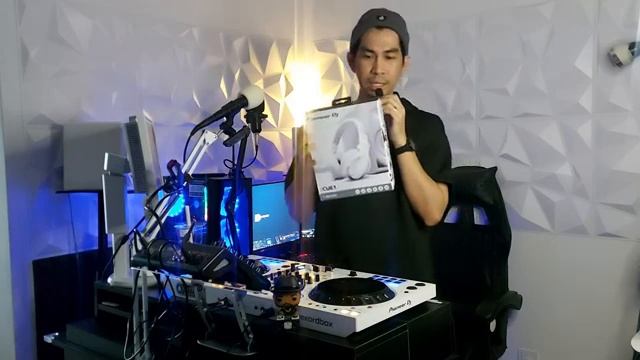 Pioneer Dj Unboxing DM50D & HDJ CUE BT смотреть онлайн