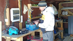 Обзор циркулярной аккумуляторной пилы МАКИТА DHS680 18V