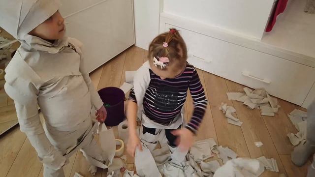 КУЧА ТУАЛЕТНОЙ БУМАГИ. Что можно сделать? Мумий! смотреть онлайн