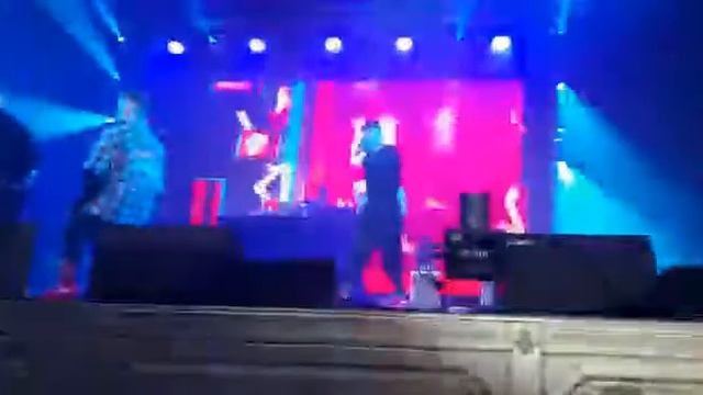 концерт В Кокшетау я там была хоть и было 23 мая но всё равно было круто смотреть онлайн