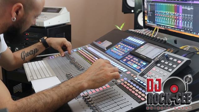 another boombap beat on the classic Akai MPC 3000 produced by DJ ROCK CEE MUZIK смотреть онлайн