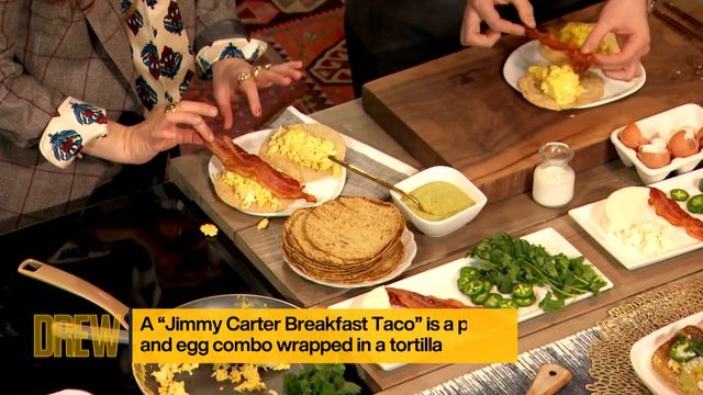Joshua Weissman Teaches Drew How to Make Austin Breakfast Tacos смотреть онлайн