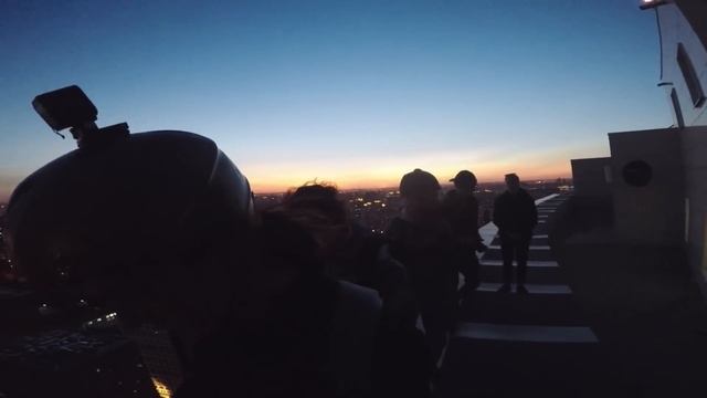 Прыжок с небоскрёба, НЕ ПОВТОРЯТЬ! (бейсджампинг)