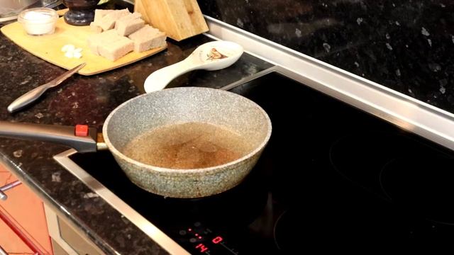 ? ЧЕСНОЧНЫЕ ГРЕНКИ ( закуска) С пивком покатит.... смотреть онлайн