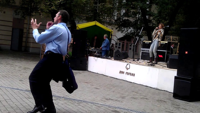 Джаз в доме Гоголя смотреть онлайн