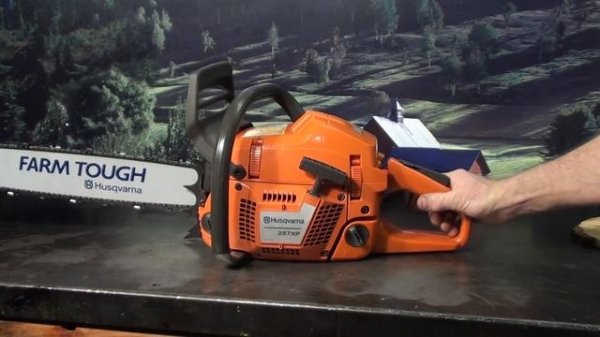 The chainsaw guy shop talk Husqvarna 357 XP Chainsaw 7 11.MTS