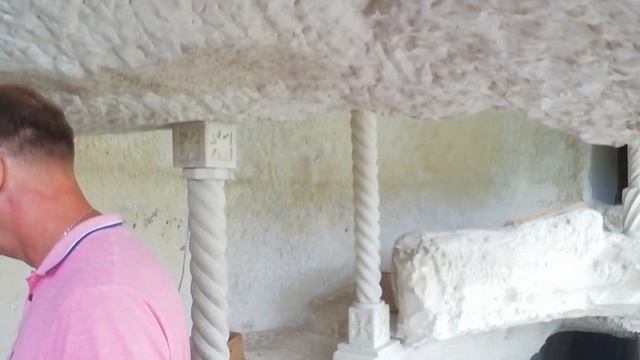 Свято-Успенский монастырь, часовня в скале смотреть онлайн