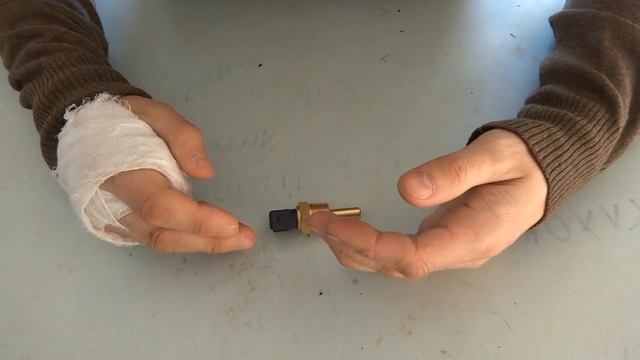 Как проверить датчик температуры охлаждающей жидкости на Mazda Demio смотреть онлайн