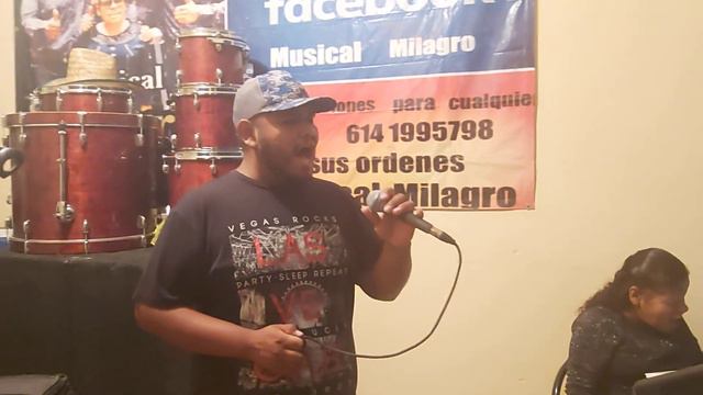 Esteban Jr. cantando para La Familia Milagrense 🎤🎹🎵Musical Milagro смотреть онлайн