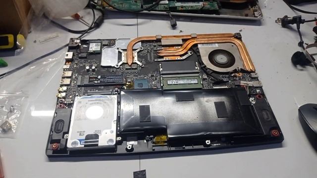 MSI GF63 8RD ms-16r11 disassembly, battery, RAM, SSD смотреть онлайн