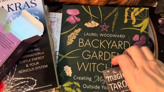 LlewellynCon 2023 Mini Haul - Books and Tarot and Oracle Decks! смотреть онлайн