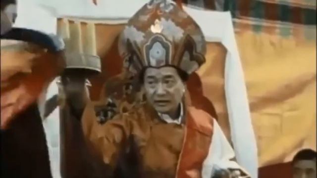 Его Святейшество Дуджом Ринпоче Джигдрел Еше Дордже