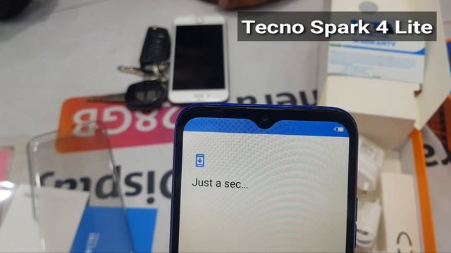 Tecno Spark 4 Lite - 2GB/32GB unboxing & Review (Blue) in urdu/hindi - (14,500 Rs) - iTinbox смотреть онлайн