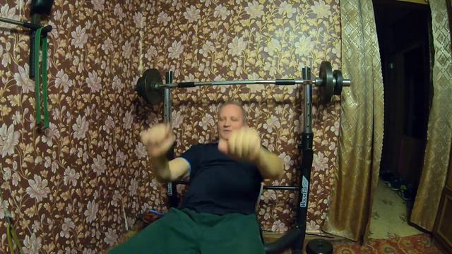 Жимовая тренировка + трицепс _100 повторений_. Ответ на комментарий 27.12.2023 г. смотреть онлайн