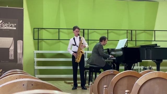 Saxotone 2022. Анахов Александр. 1. Корелли «Адажио и жига», 2. А. Вайнен «Джаз на 5/8». 29.03.2022 смотреть онлайн