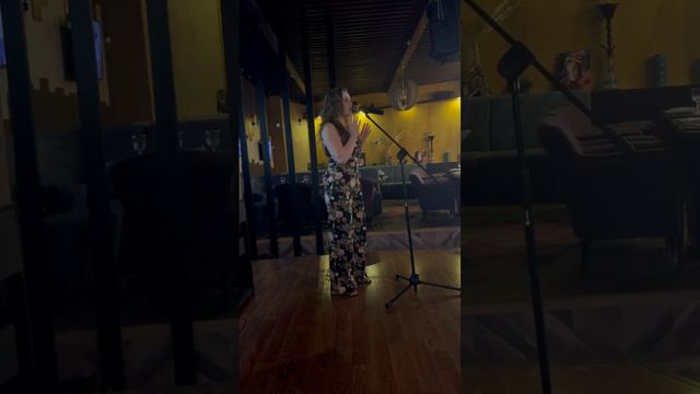 любовь уставших лебедей (Игорь Крутой, Димаш Кудайбергенов, Лара Фабиан) исполняет Виктория Пеняева смотреть онлайн