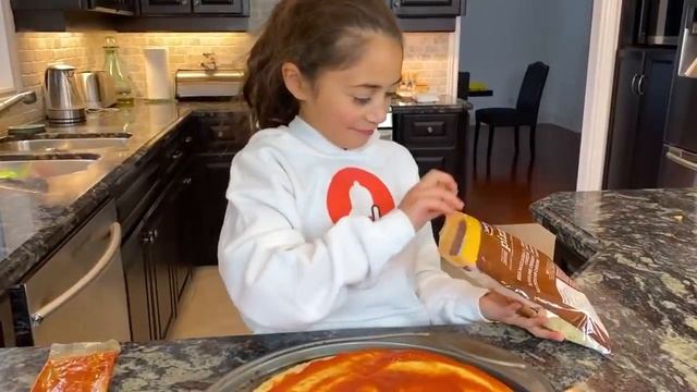 Хайди и Red ball pumpkin Веселая детская история смотреть онлайн